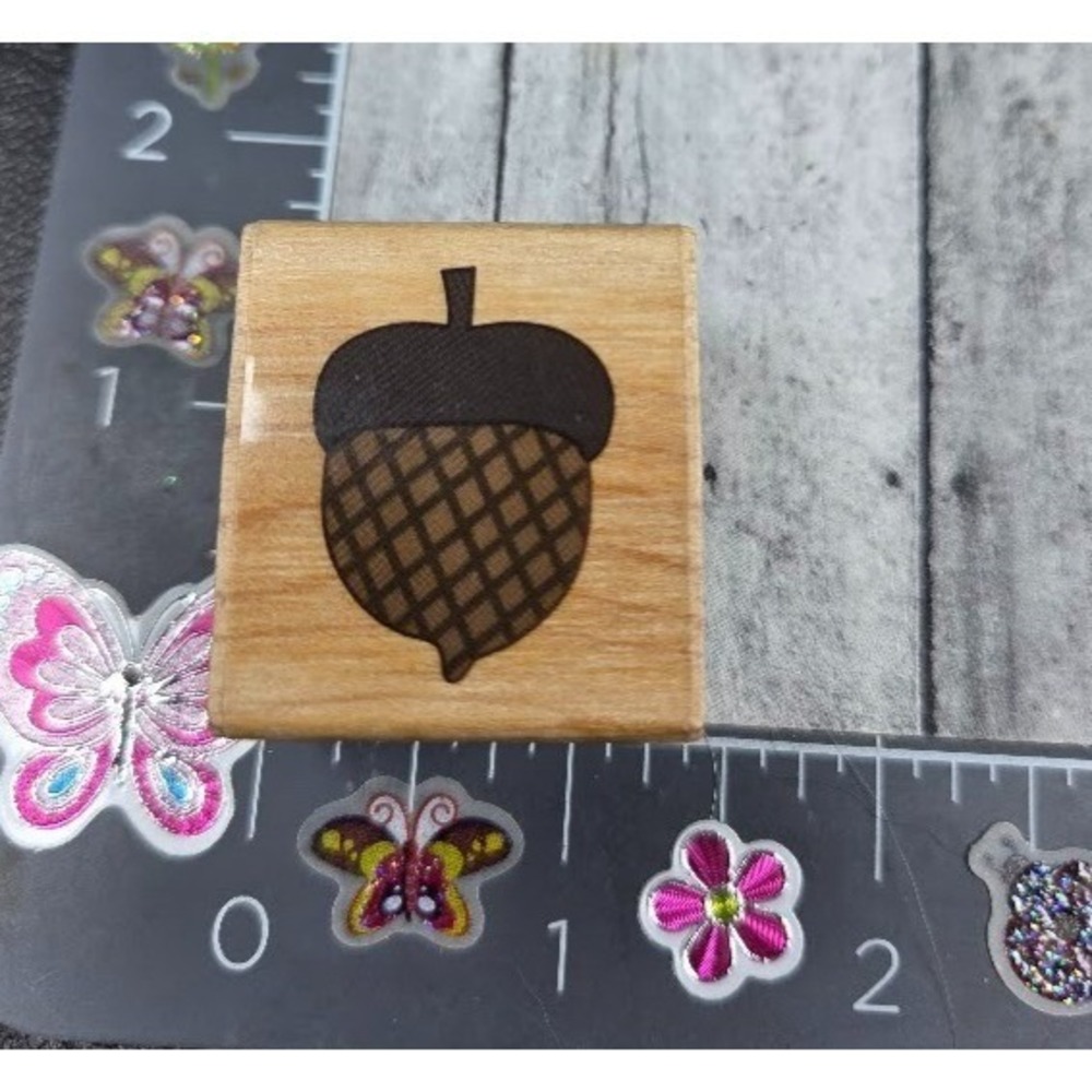Stampabilities Single Acorn B1109 Rubber Stamp Wood #N33